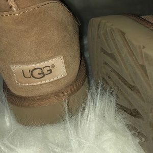 Women’s UGG’s size 9 *Great Condition!!